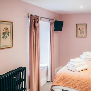 The Heathcock Boutique - 1 Hotel Cardiff